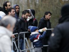 Official Estimates Germany to Get 300000 Refugees This Year