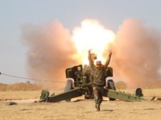Iraqi forces edge closer to Mosul on southern fronts