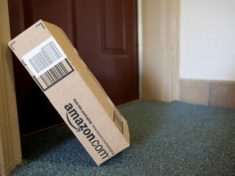 Amazon to launch in Singapore 1Q2017 report