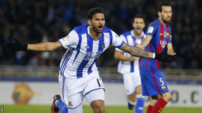 Barcelona six behind Real Madrid after draw