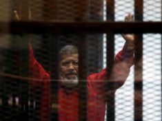 Egyptian court overturns ex president Mursis death sentence