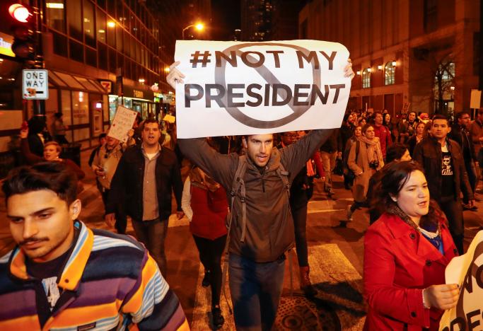 Thousands protest Trumps victory on US streets