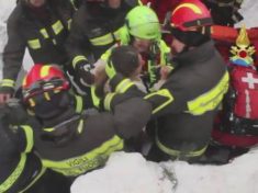 10 survivors located after Italy avalanche two pulled to safety Fire service