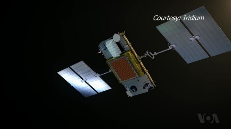 SpaceX Deploys Airplane Trackers in Delicate Choreography