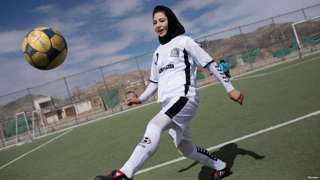 Nike to Launch High tech Hijab for Female Muslim Athletes