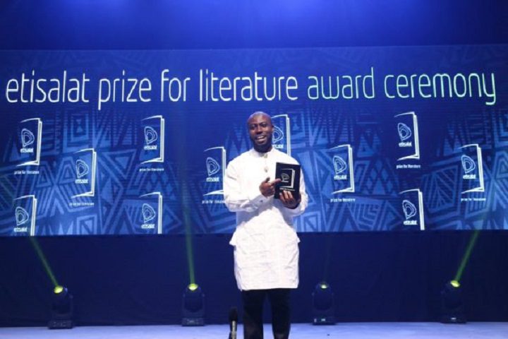 Jowhor Ile winner of Etisalat Literature Prize e1495319816220