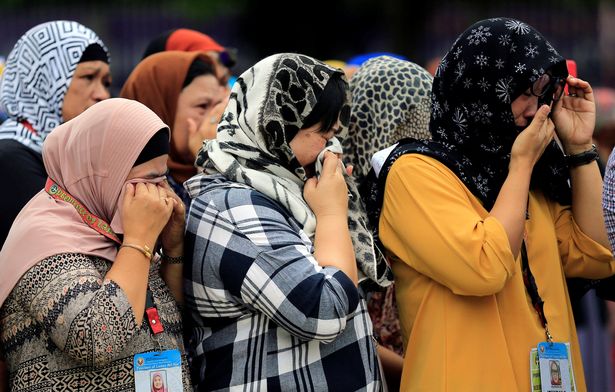 Muslims lend Christians hijab to escape ISIS in Philippines