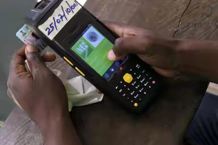 6305299 nigeriacardreader jpeg6d512371f0f07f57a335c15e744a0b97