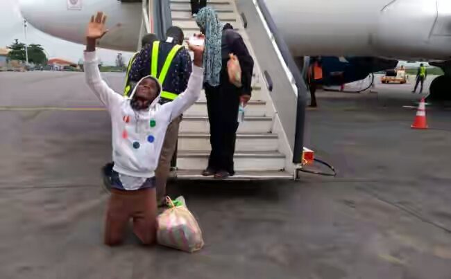 PIC. 33. NIGERIANS RETURNEES FROM LIBYA ARRIVE LAGOS e1504735048886
