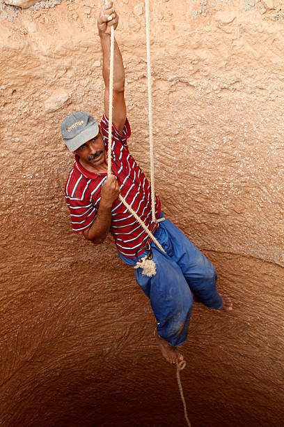 well digging tunisia picture id169369552