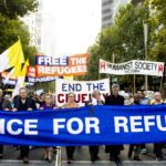 Hundreds rally in Melbourne for refugees