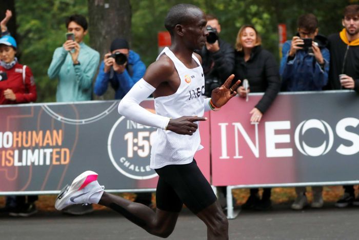 Kenyan Eliud Kipchoge Breaks Marathon Record