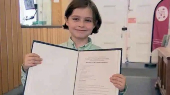 9 year old genius Laurent Simons graduates from university with Engineering degree