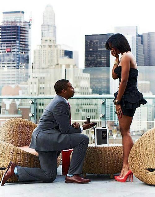 A man proposing to his girl friend