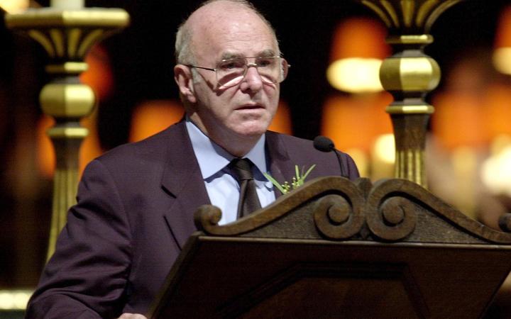 Australian writer TV broadcaster and critic Clive James dies aged 80