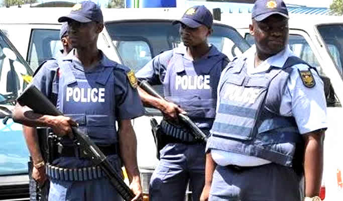 South African policemen1