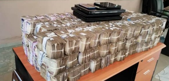 Two Chinese businessmen arrested for offering ₦100 Million bribe to EFCC to cover $400 Billion construction fraud 1