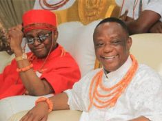 Captain Hosa Okunbo with Oba of Benin