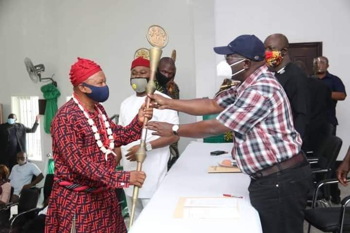 Abia State governor Okezie Ikpeazu issues staff of office to 29 new traditional rulers