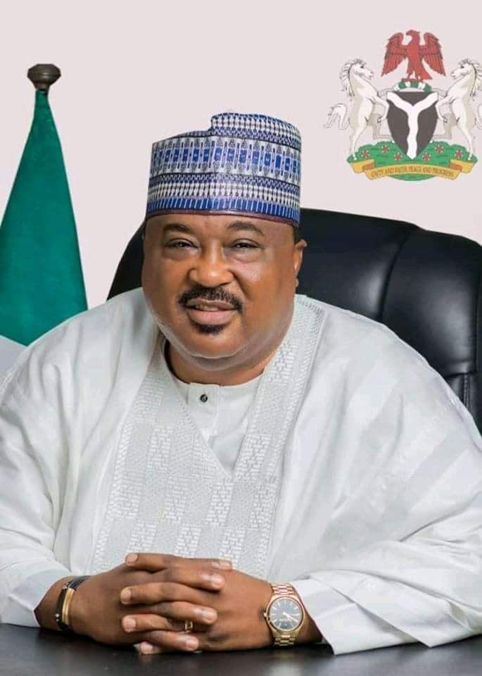 COMRADE LUKMAN O. AHMED REJOICE WITH DEPUTY GOVERNOR HIS EXCELLENCY CHIEF KAYODE ALABI AND HIS WIFE TESTED NEGATIVE ON COVID-19 RESULT