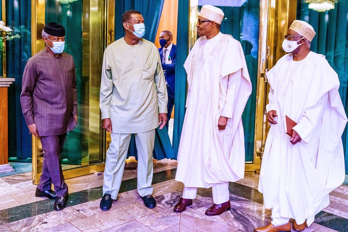 President Buhari and pastor Adeboye in a meeting in Aso Rock Photos  1