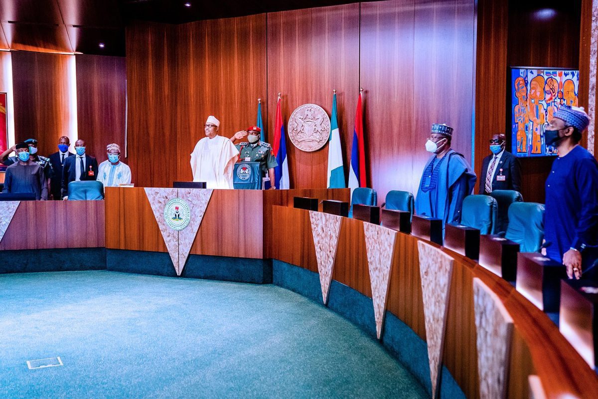 President Buhari inaugurates the Executive, Legislative Party Consultative Committee (Photos)