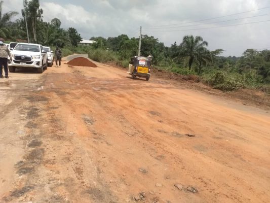 FG Commences Reconstruction Of 8 Federal Roads In Anambra State 3 533x400 1