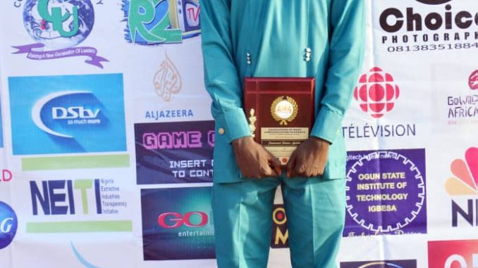 9News Nigeria Correspondent Wins Best Student Journalist In School