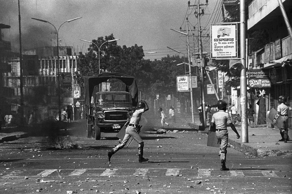 image captionPolice opened fire at stone-throwing protesters during the demonstration in 1987