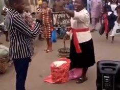 VIDEO- Drama as woman confronts pastor in Lagos, calling him “Ashewo pastor”