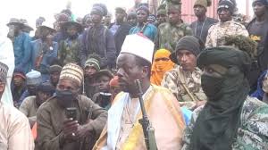 Islamic cleric and former military officer, Sheikh Abubakar Gumi visits Boko Haram bandits in Zamfara forest, calls for peace (Photos) -2