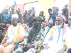 Islamic cleric and former military officer, Sheikh Abubakar Gumi visits Boko Haram bandits in Zamfara forest, calls for peace (Photos)