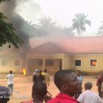 IhitteUboma police Station set on fire by hoodlums