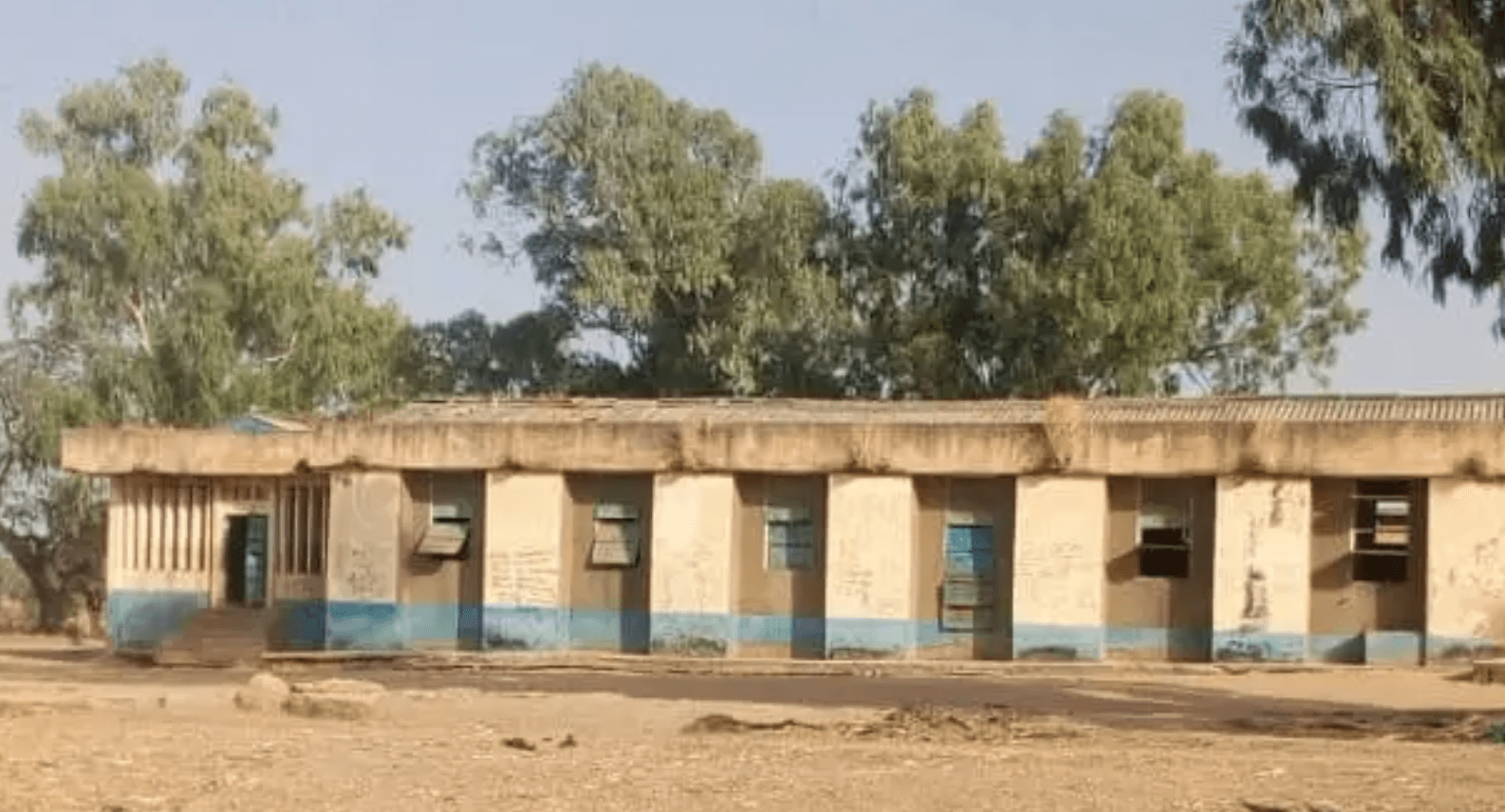 BREAKING: BANDITS ATTACK ANOTHER KADUNA GOVT SCHOOL, OVER 300 STUDENTS RESCUED IN COUNTER ATTACK