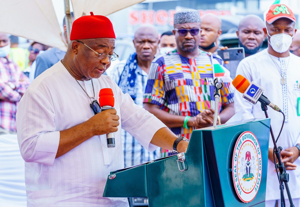 GOVERNOR HOPE UZODIMMA SPEAKS AS VICE PRESIDENT PROF. YEMI OSIBANJO COMMISSIONED DICK TIGER ROAD