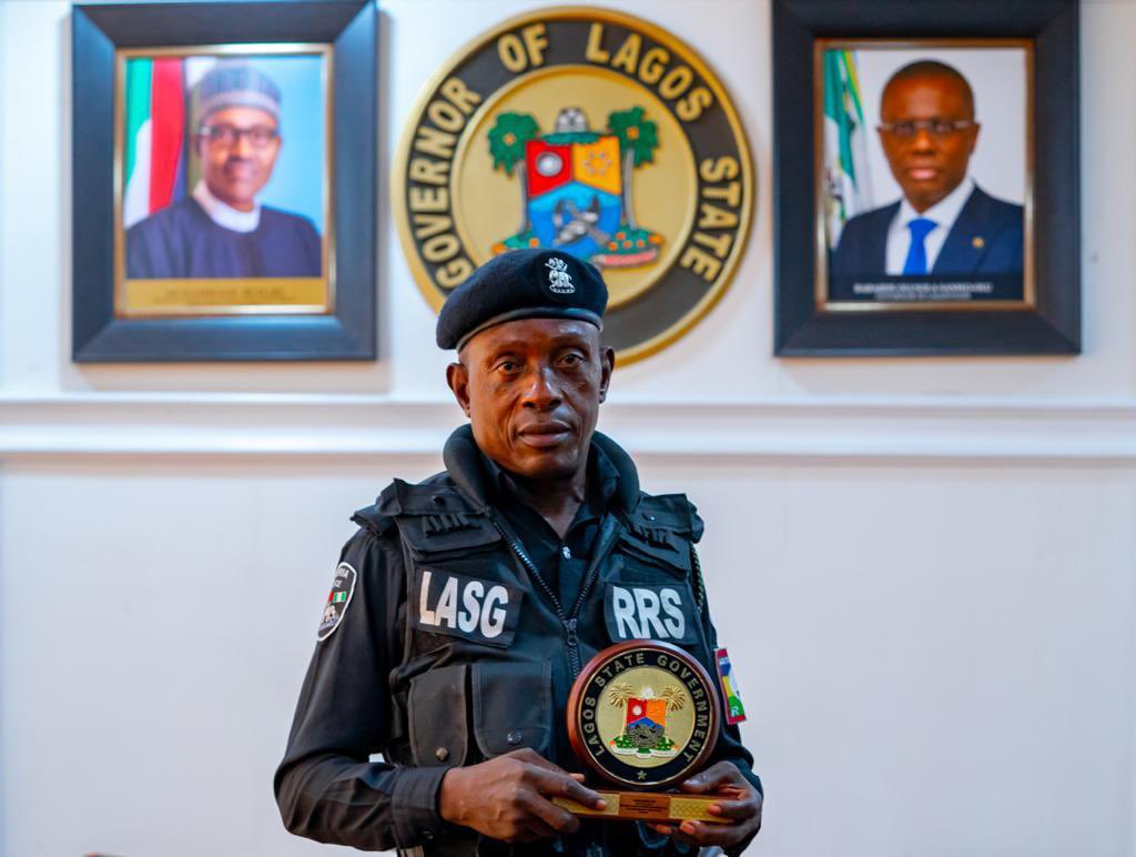 Nigerians Raised N500000 For Armed Lagos Policeman Assaulted By Civilian 9News Nigeria