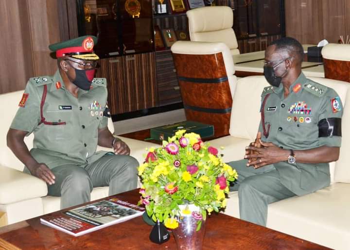CHIEF OF DEFENCE STAFF HOSTS NEW CHIEF OF ARMY STAFF