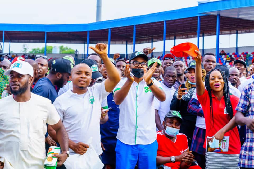 IMO YOUTHS CHEER AS GOV UZODIMMA FLAGS OFF N4BILLION IMO YOUTH EMPOWERMENT PROGRAM