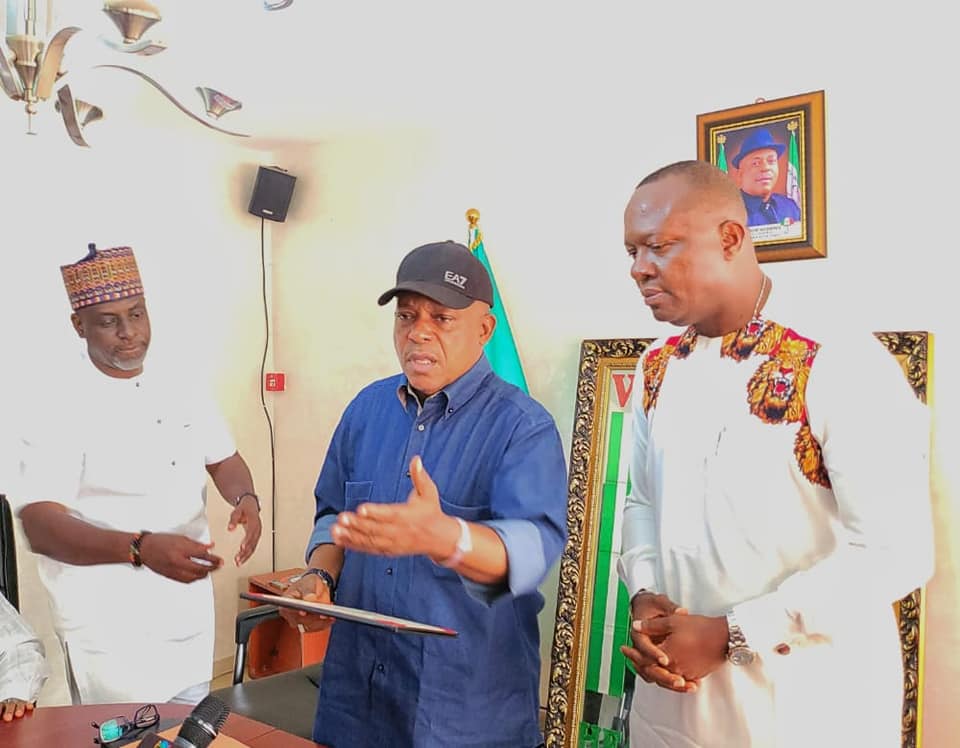 VALENTINE OZIGBO RECEIVES CERTIFICATE AS PDP FLAG BEARER IN NOVEMBER GOVERNORSHIP ELECTION. 1 1