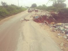 NEKEDE OLD ROAD CUTS OFF AT ZOO/ADC AREA