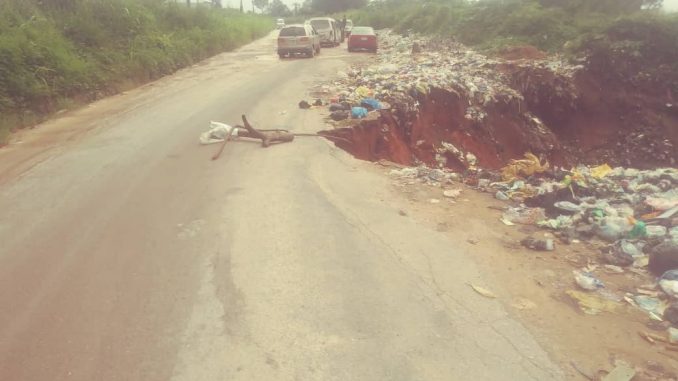 NEKEDE OLD ROAD CUTS OFF AT ZOO/ADC AREA