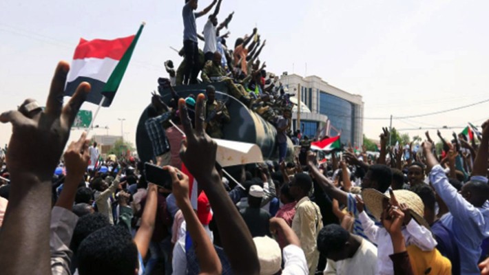 13981919 sudaneseprotesters jpegb30f2e47136a212351c5d3282f099ace