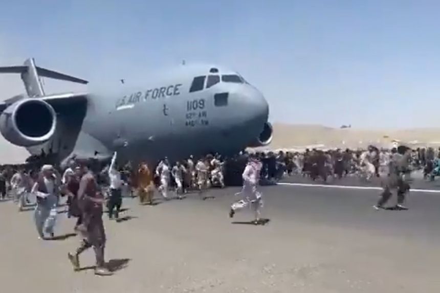 Chaotic scenes at Kabul airport
