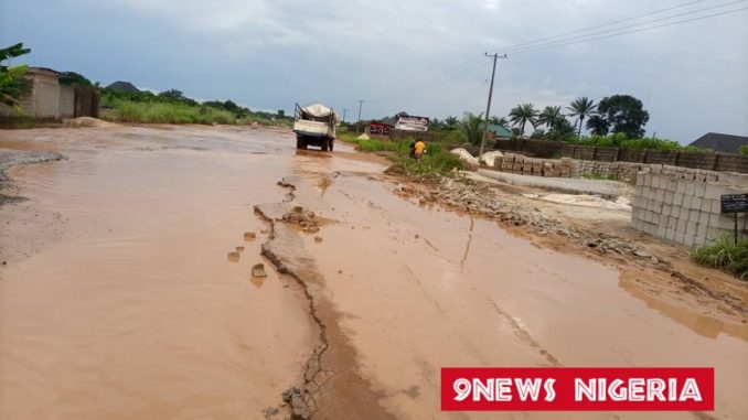 IMOLITES DECRY TERRIBLE CONDITION OF AVU:OBOSIMA:OBOGWE:OHAJI EGBEMA ROAD - Photo taken by 9News Nigeria Correspondent, Owerri