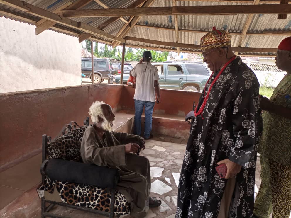 MEET THE OLDEST MAN IN UMUOMA NEKEDE AT 108 AS MONARCH PAYS PRE NEW YAM VISIT WITH ELDERS IN COUNCIL.