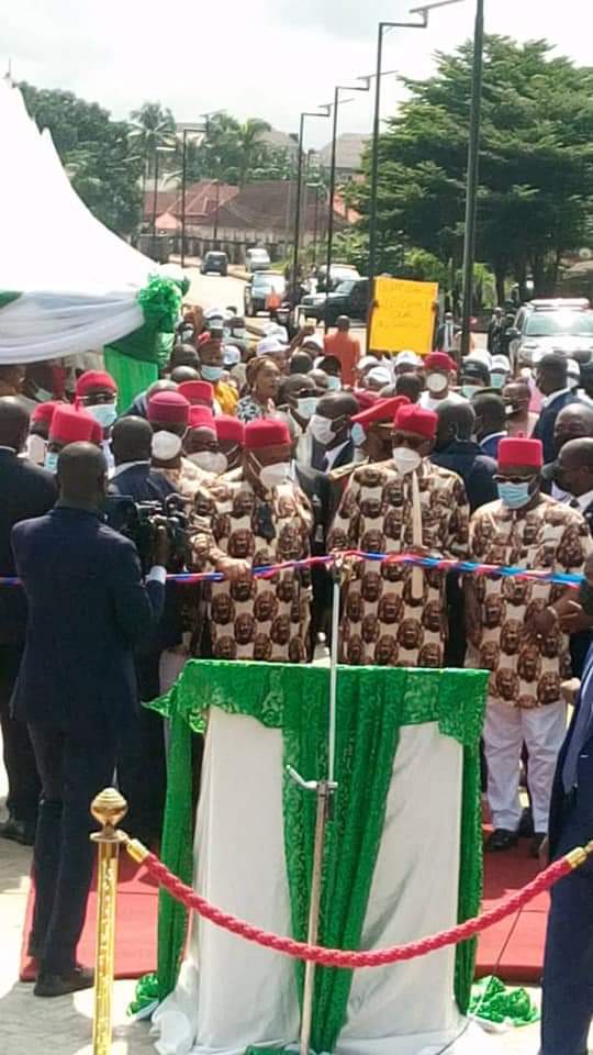 PRESIDENT BUHARI COMMISSIONS IMO STATE NEW EXCO CHAMBER AND BANQUET AMONG OTHERS. 1 1