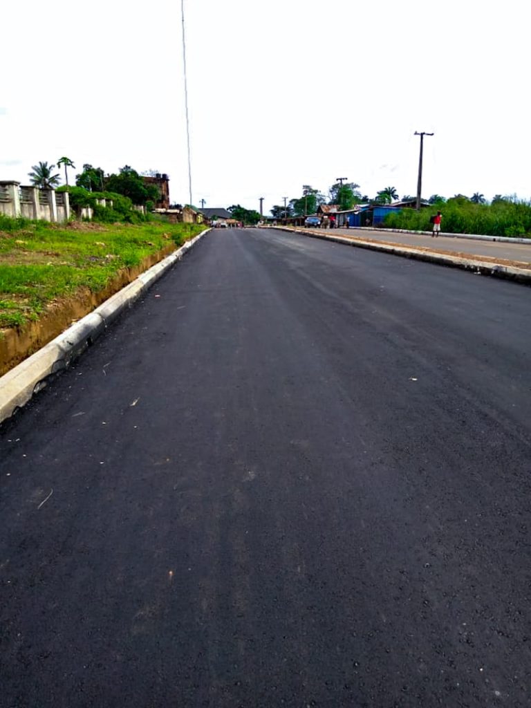 IMO STATE GOVERNMENT COMPLETES THE ASPHALTING OF THE NEW STADIUM ROAD IN OKIGWE LGA
