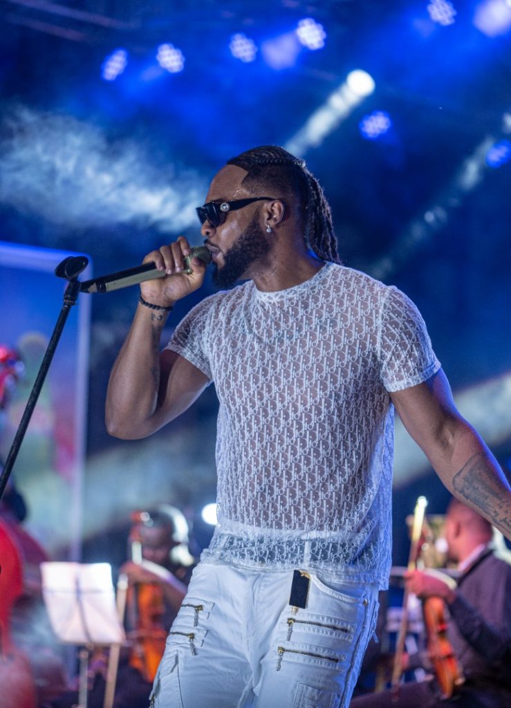 Enugu Progress Tour- Flavour of Africa, Queen Theresa Onuorah thrill Consumers at Life Continental Lager Concert - 9News Nigeria