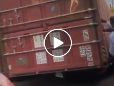 BREAKING: MANY FEARED DEAD AS CONTAINER FALLS, CRUSHES CARS IN OJUELEGBA, LAGOS (VIDEO)
