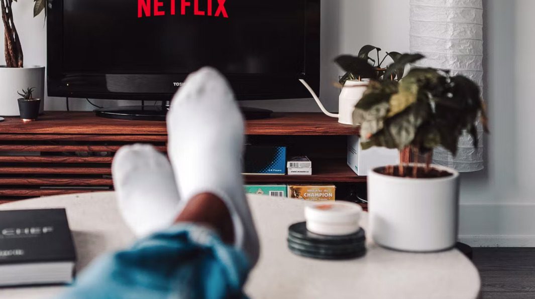 The Blissful and Trivial Life How Entertainment Deprives a Soul